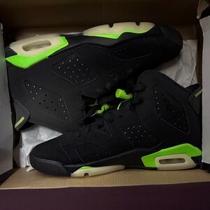 Air Jordan Ankle Boots in Black and Neon Green rarely worn
